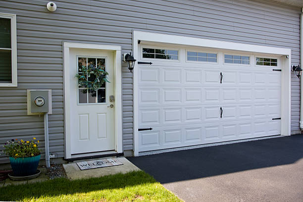 24/7 Emergency Garage Door Panel Replacement experts in Rocky Mount, VA